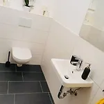 Leon 3 Wunderschoenes Neues Daire Linz