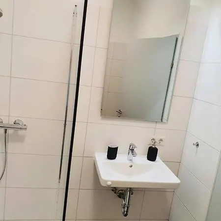 Leon 3 Wunderschoenes Neues *